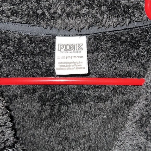 Victoria’s Secret PINK Sherpa oversized pull over - Picture 4 of 4